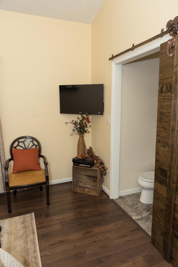 Creekside Inn Oneida Εξωτερικό φωτογραφία